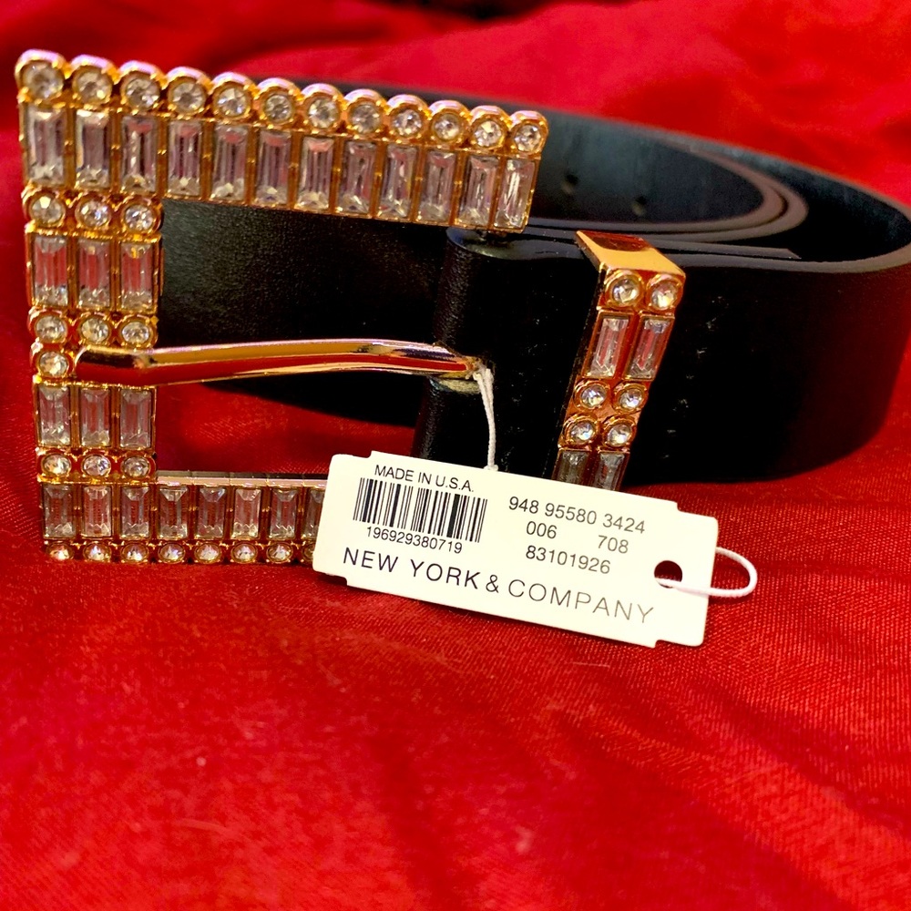 New York&Co black leather belt with a gold/diamond look buckle Size L